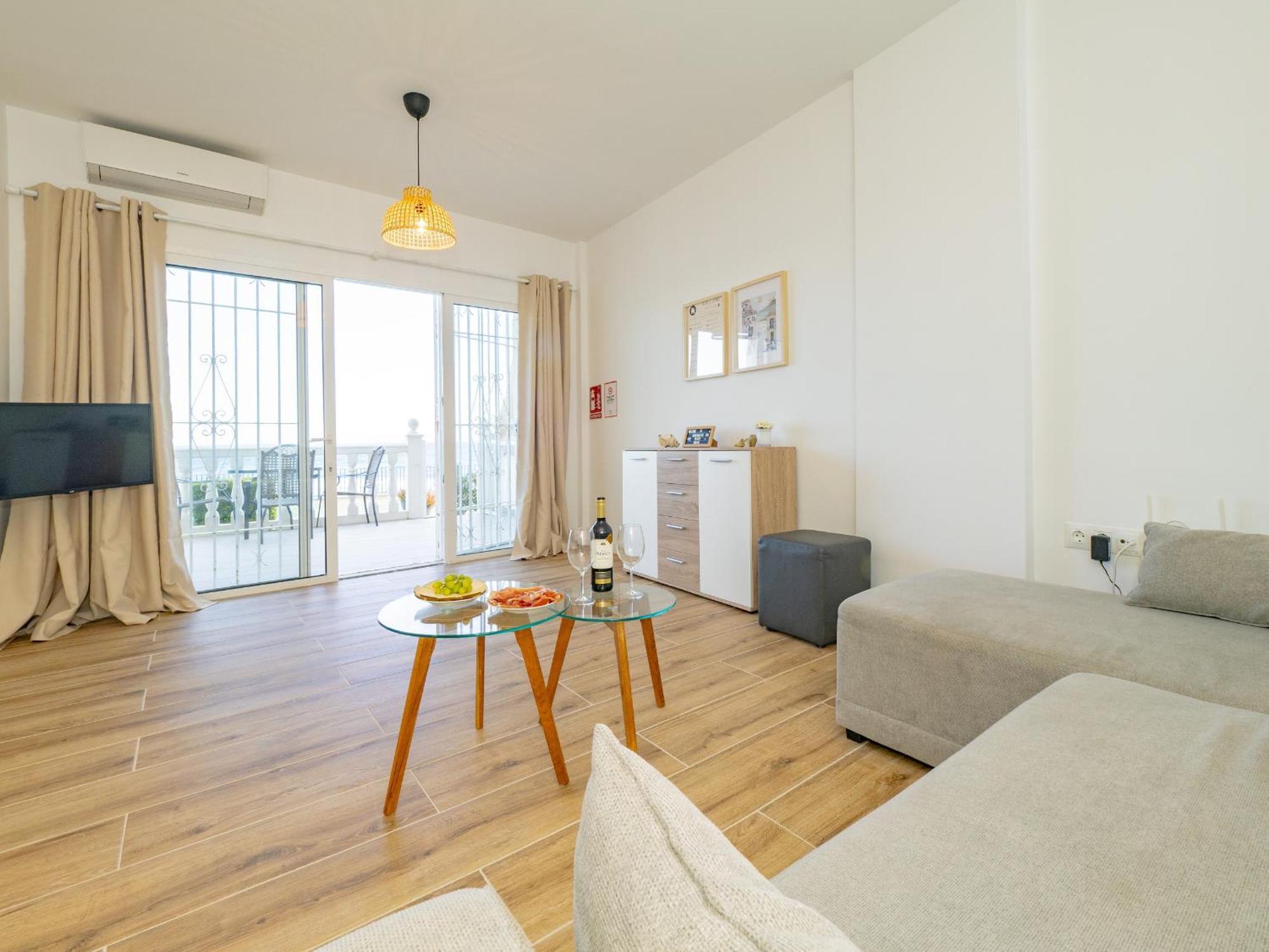 Apartment On Beach Mijas Sitio de Calahonda ภายนอก รูปภาพ