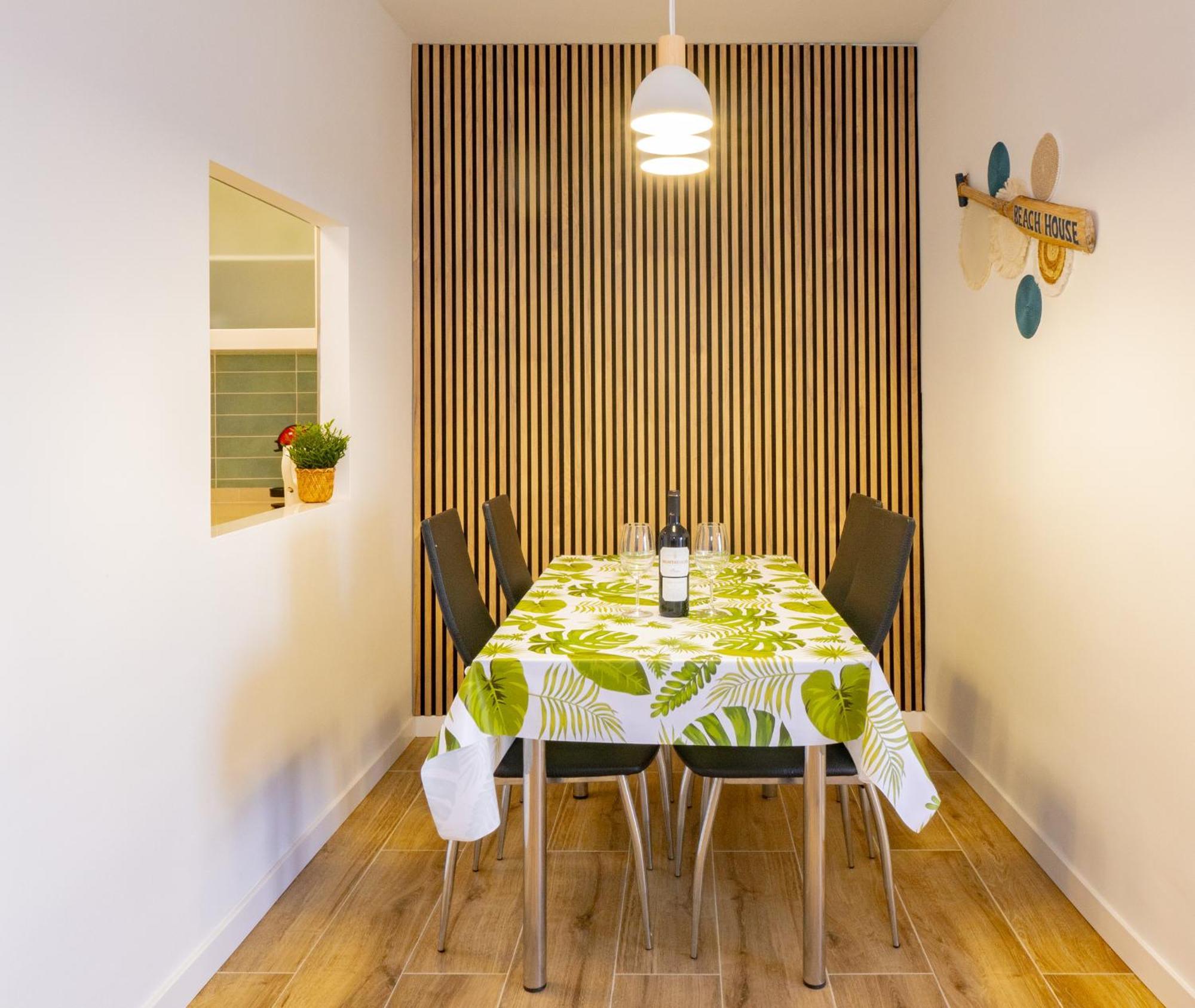 Apartment On Beach Mijas Sitio de Calahonda ภายนอก รูปภาพ